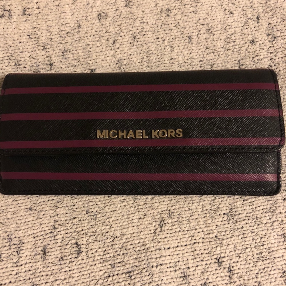 Michael Kors Jet Set Travel Stripe Wallet
